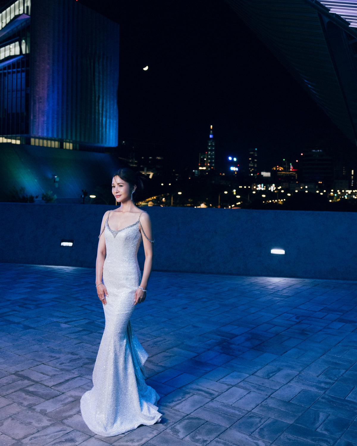 #吳怡霈 shines on the red carpet for the 61st Golden Bell Awards, wearing #LETOIIATELIER COUTURE.