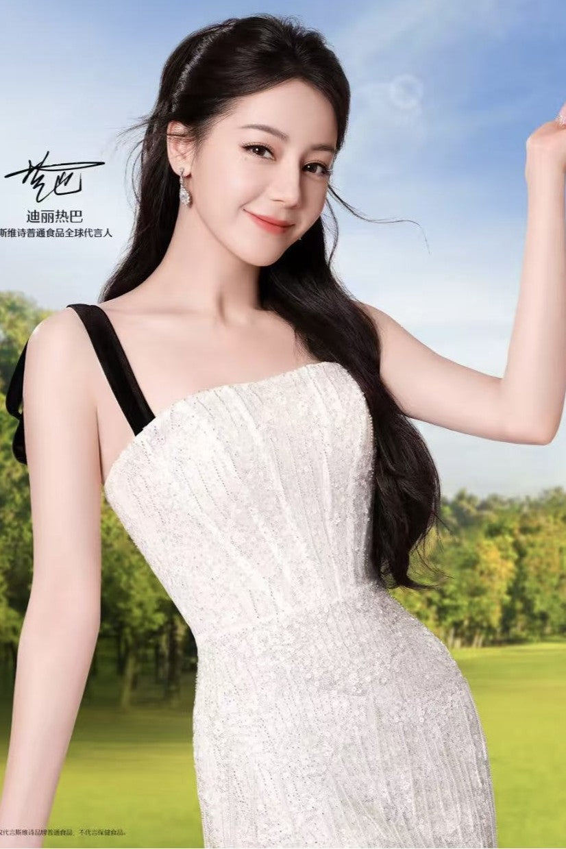 In LETOII ATELIER’s “ELUSIVE” couture collection, actress Dilraba captivates with a mesmerising elegance.