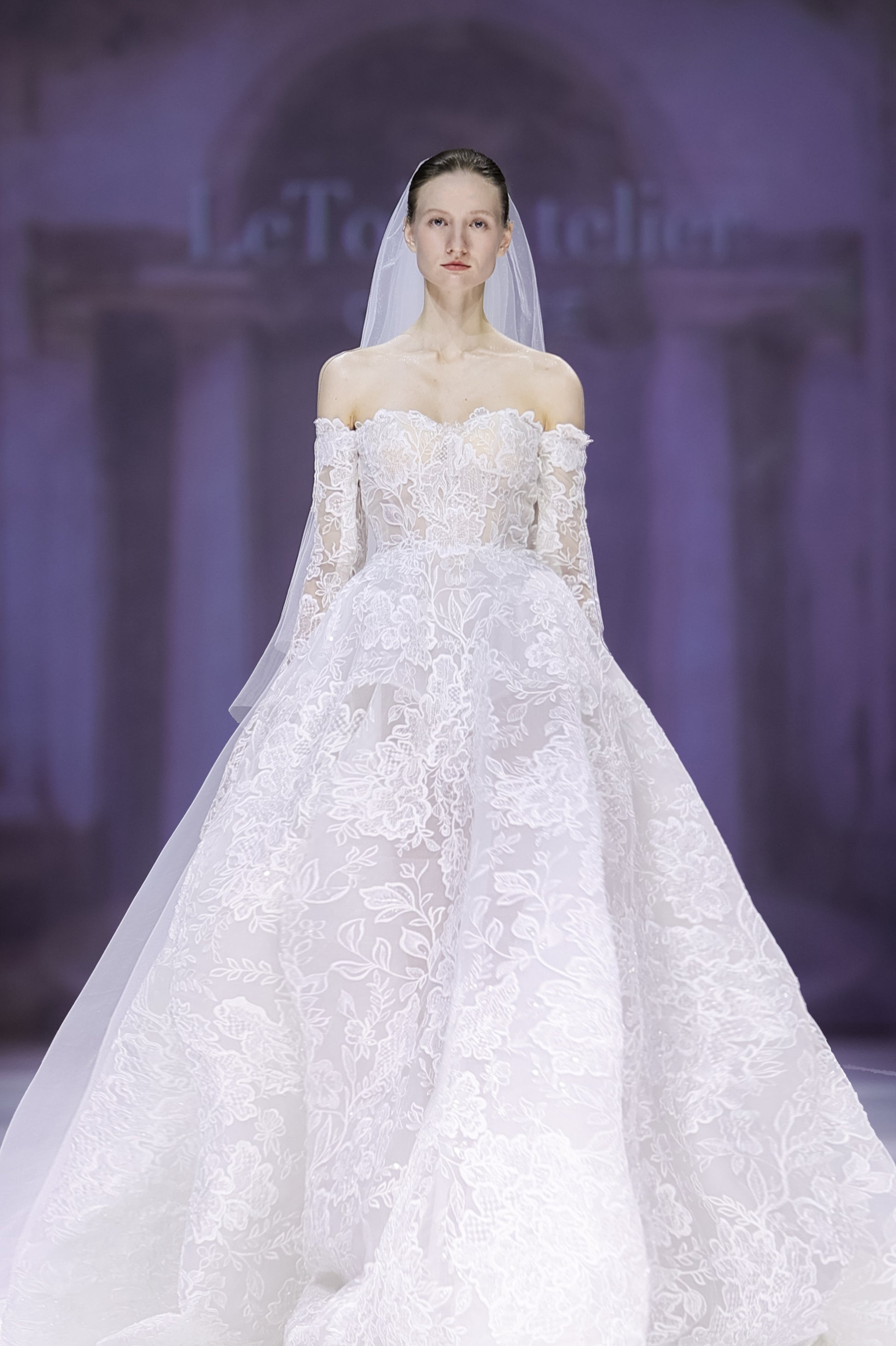 LOOK 17