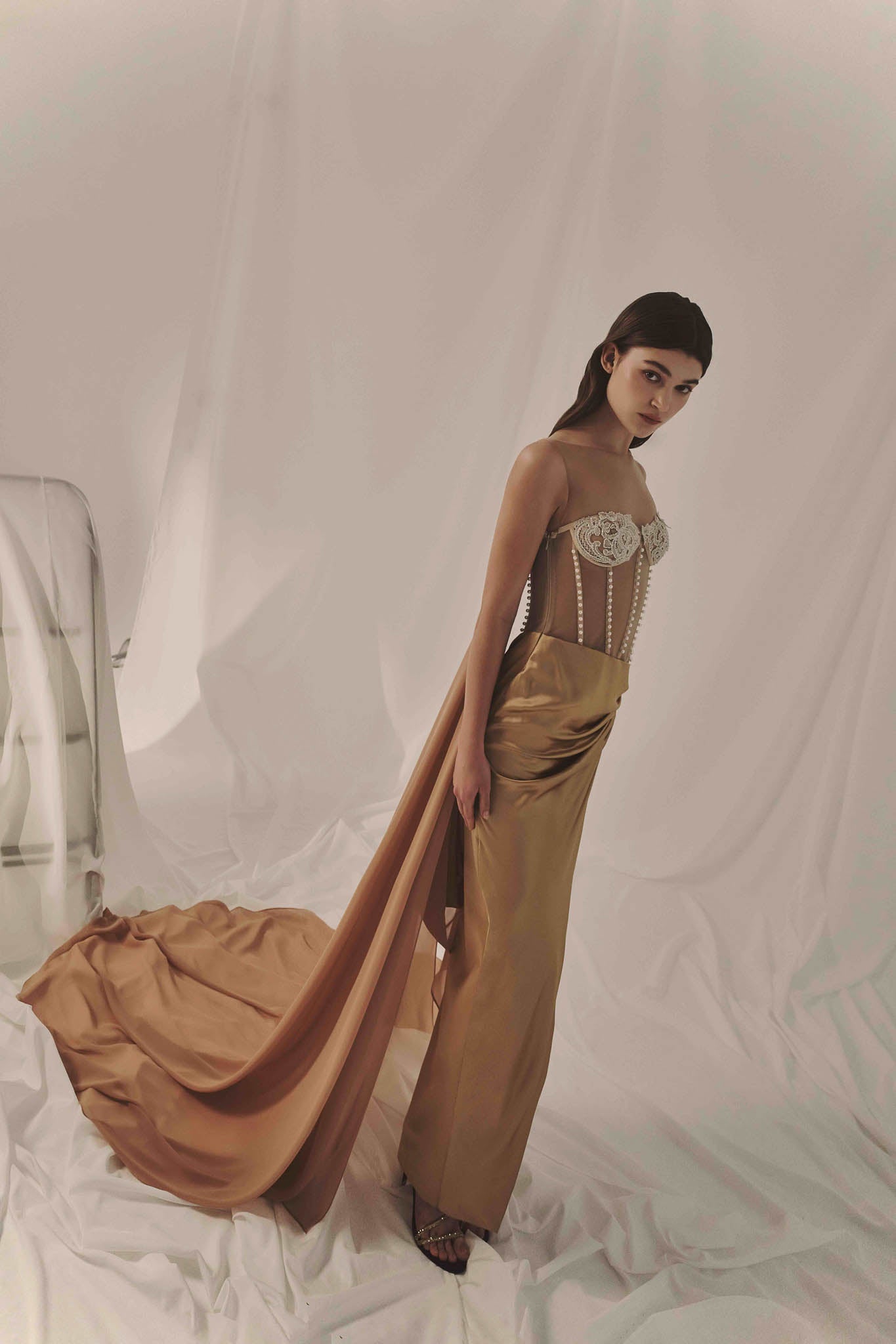 LOOK 17